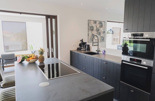 Willemstad Apartment | 'The Grand' apartment, Jan Sofat, Apartment for 8 people near Jan Thiel on a luxury resort