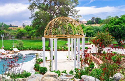 Bakersfield Villa | The Grand Estate nestled along the serene banks of the Kern River