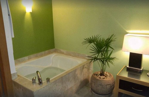 Las Jarretaderas Resort | The Grand Mayan one bedroom Suite