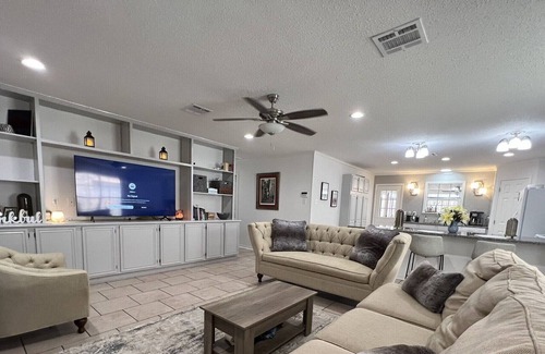 Metairie House | The Grand SmartHome - Shared Space