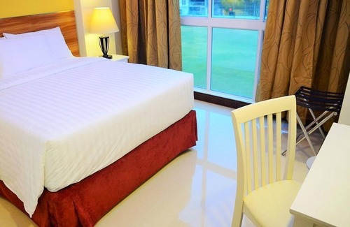 Male Hotel | The Grand View