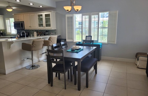 Seven Mile Beach Condo | The Grandest of Grandviews on 7 Mile Beach! 2nd floor 2 bed-2 bath beachfront!