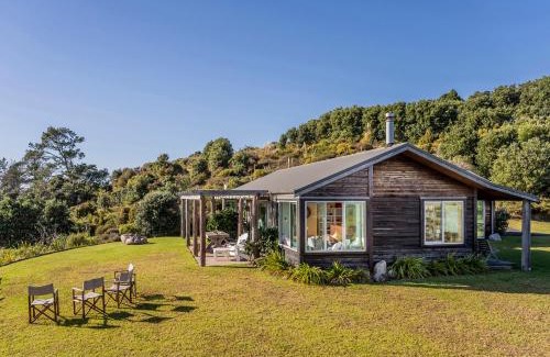 Hahei House | The Grandstand - Hahei Holiday Home