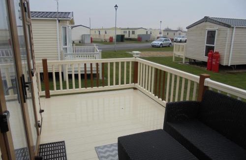 Ingoldmells House | The Grange Ingoldmells: Elan 6 berth, Central Heated, Wrap Around Decking