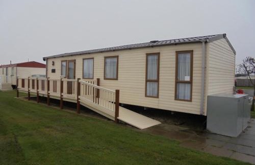 Ingoldmells House | The Grange Ingoldmells: Elan 6 berth, Central Heated, Wrap Around Decking