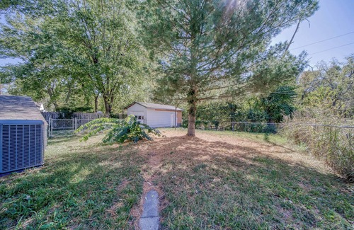 Rolla Cottage | The Green Acres Cottage - Charming 2 Bedroom near S&T and Acorn Trail in Rolla.