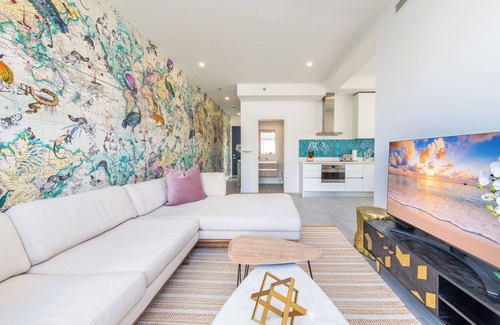 Seven Mile Beach Apartment | The Grove