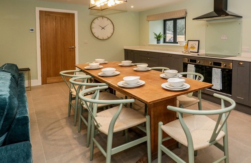 Sherborne Cottage | THE GULLY, pet friendly, character holiday cottage in Sherborne