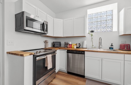 Old North Columbus Apartment | The Hall - 3BD/2.5BA Renovated Church Apt Near OSU