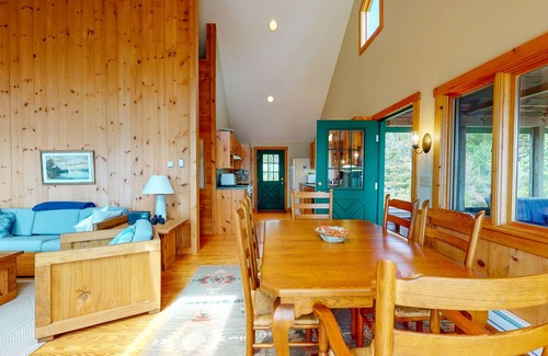 Milbridge House | "The Hall House" - Waterfront 3-bed plus loft, Sleeps 8