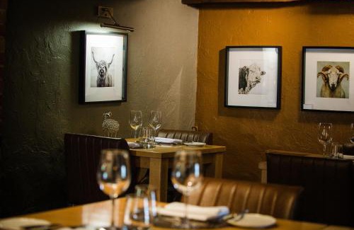 Stanton on the Wolds Hotel | the hammer and pincers