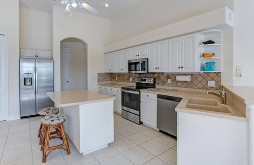 Cape Coral Villa | The Hammock - Beautiful waterfront 4 bedroom home with heated pool