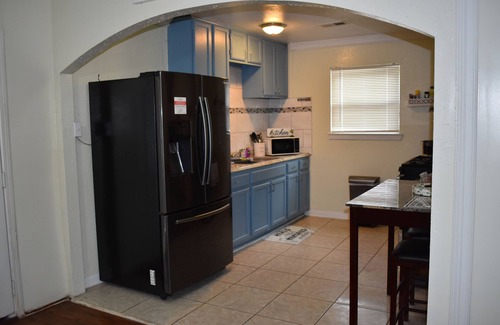 Mount Houston House | The Happy Hyde Away