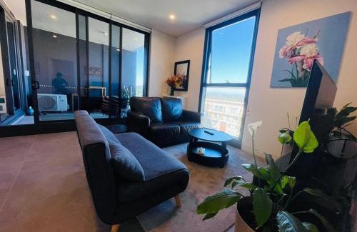 Homebush Apartment | The Happy Place - 2B2Bath 5min to ACCOR Stadium
