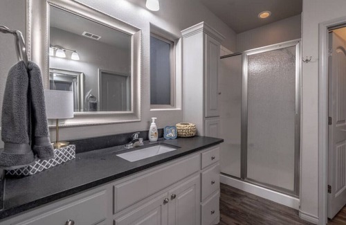 North by Northwest House | The Haven - 3BR/2BA - Clean & Safe New Home