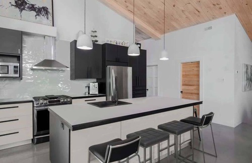 Entrelacs Ski Chalet | The Haven of Light! S