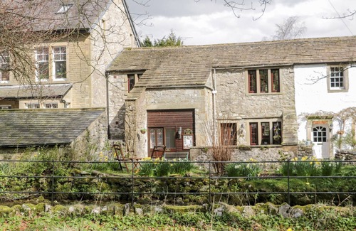 Malham Cottage | THE HAYLOFT AT TENNANT BARN, character holiday cottage in Malham