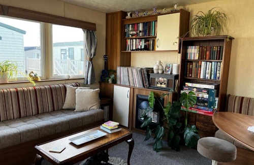 Clacton-on-Sea House | The Hendry at Saint Osyth Beach