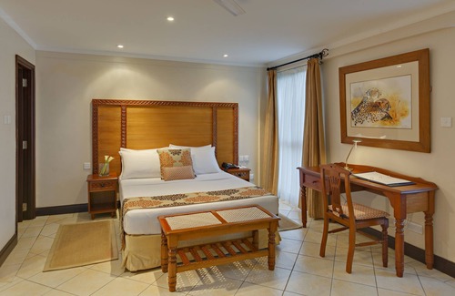 Kilimani Hotel | The Heron By Sarovar Portico India