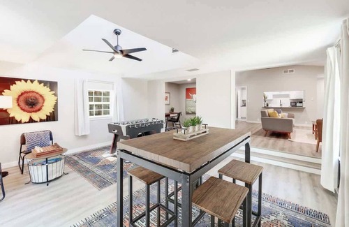 Greenslopes At Lake Creek House | The Hiatus | Dog-Friendly Round Rock Retreat