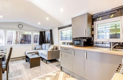 Liverton House | The Hide