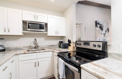 Lake Ridge Apartment | The Hideaway at Lake Ridge #3