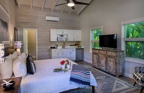 Estate Hull Cottage | The Hideaway Hull Bay Cottage 6