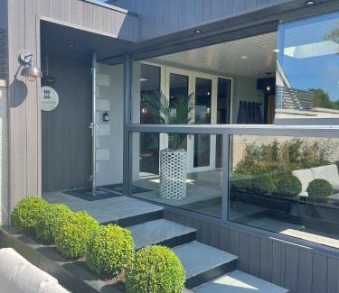 Omagh House | The Hideaway Retreat