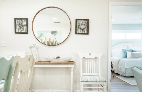 Bid-a-wee Beach House | The Hideaway in BidaWee | 2 minute walk to Private Beach Access | Close to Frank Brown Park