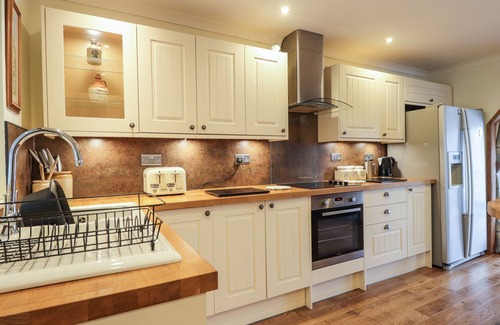 Achachork Cottage | THE HIDEOUT, pet friendly, country holiday cottage in Portree