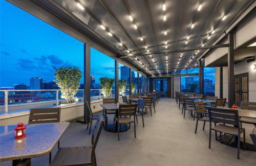 Arts/Warehouse District Hotel | The Higgins Hotel New Orleans, Curio Collection by Hilton