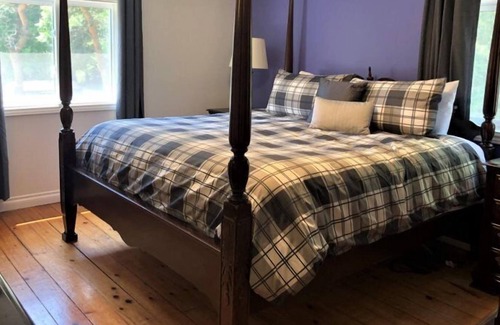 Prince Edward Cottage | The Highway House-PEC getaway