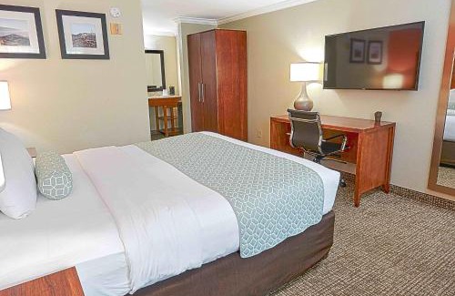Eagle Rock Hotel | The Hills Inn Eagle Rock - Near Old Town Pasadena