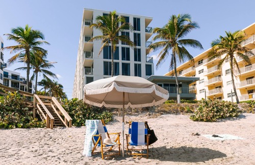 Hillsboro Beach Apartment | The Hillsboro powered by Sonder | Queen Room w/Balcony