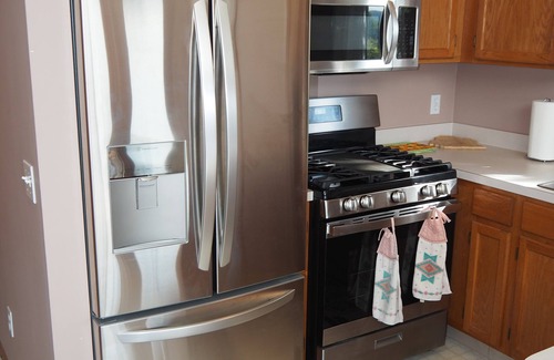 Frankfort House | The Hilltop Retreat - QUIET, PEACEFUL, & FAMILY-ORIENTED WITH GREAT VIEWS AND A/C!