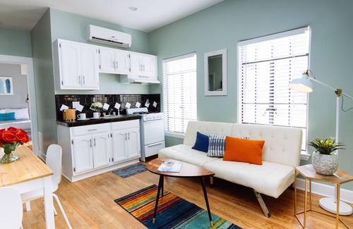 East Village Apartment | The Historic Broadlind Hotel at Long Beach Convention Center