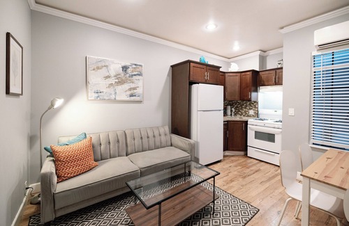 East Village Apartment | The Historic Broadlind Hotel at Long Beach Convention Center
