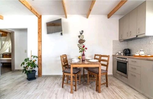 Heraklion Apartment | The Holiday House 3
