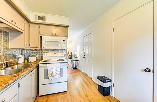 Nacogdoches Apartment | The Homestead | Luxury-Cozy 2BR Apartments Near SFA & Historic Downtown Nacogdoc