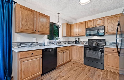 Fort Collins House | The Horsetooth Stoop | Biking, Boating & Sunsets