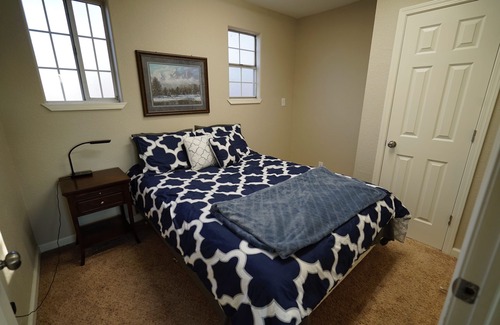 South Westminster House | The hostel: Access Denver, Boulder, and the Rockies