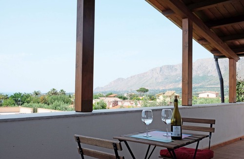 Partinico Villa | The House of Olives Piano Re