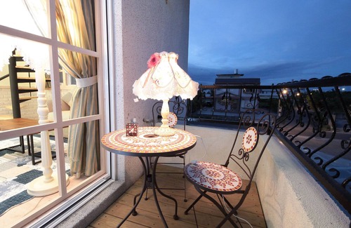 Dongshan Bed & Breakfast | The House Of Water