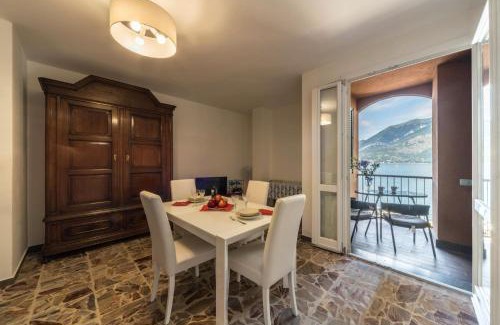 Fiumelatte Apartment | The house with red sunsets