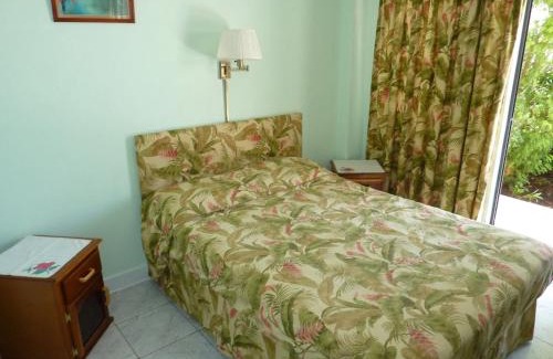 Bon Accord Village Bed & Breakfast | The Hummingbird