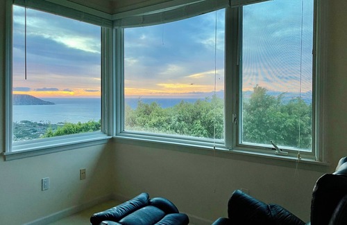 Waialae Iki Ridge House | The Ideal Property for a Digital Nomad in Hawaii. Enjoy Paradise.