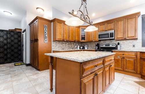 Harters Heights House | The Irish Retreat<>Large Home 1.5mi to ND