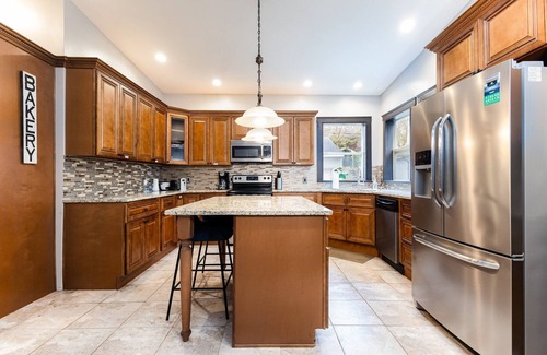 Harters Heights House | The Irish Retreat<>Large Home 1.5mi to ND