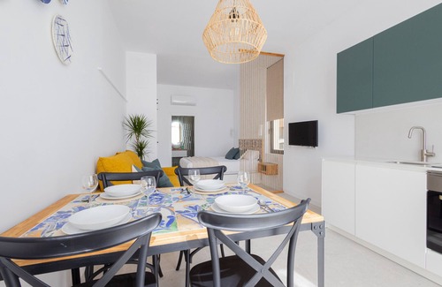 Jesus Apartment | The Joaquin Sorolla Apartment IV by Florit Flats