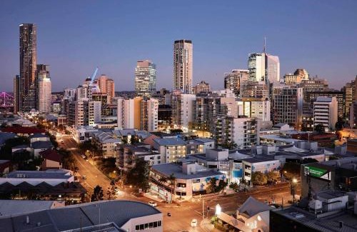 Spring Hill Hotel | The Johnson Brisbane - Art Series